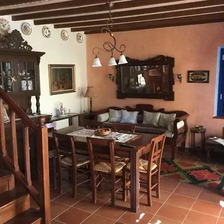 Angela's Castle * Χάλκη